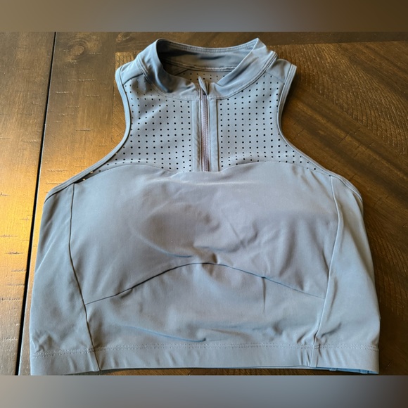 EUC Lululemon unleash strength bra medium strength b/c size 8 iron blue - Picture 3 of 4